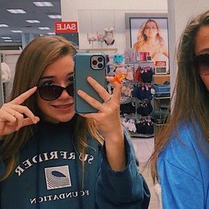 Meet your Posher, Sasha